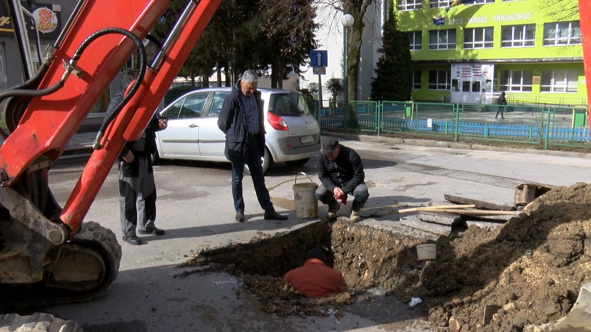 POPRAVLJEN KVAR NA VRELOVODU U VOGOŠĆI