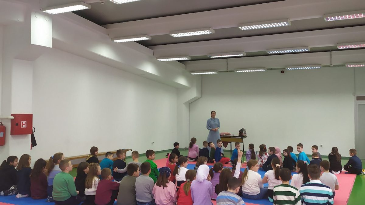 MALIŠANI OŠ „PORODICE EF. RAMIĆ“  DRUŽILI SE SA TETOM PRIČALICOM