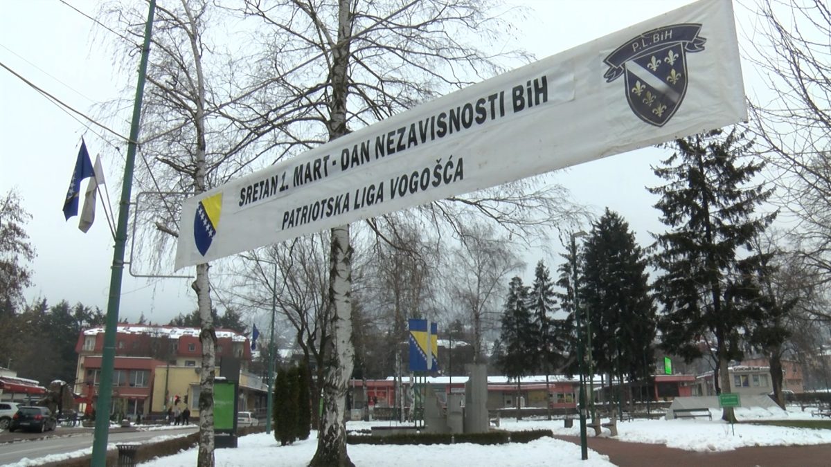 U VOGOŠĆI VISOKO I S PONOSOM PODIGNUTE ZASTAVE BIH