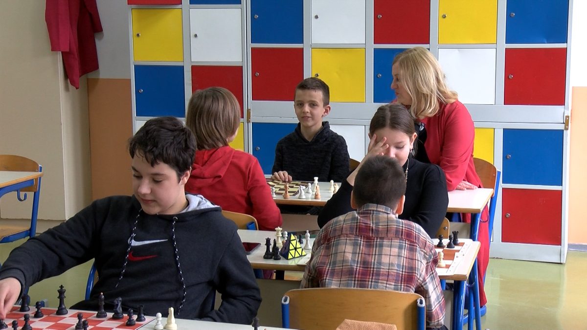 UČENICI OŠ “ZAHID BARUČIJA” OSTVARILI ZAPAŽENE REZULTATE NA KANTONALNOM TAKMIČENJU U ŠAHU