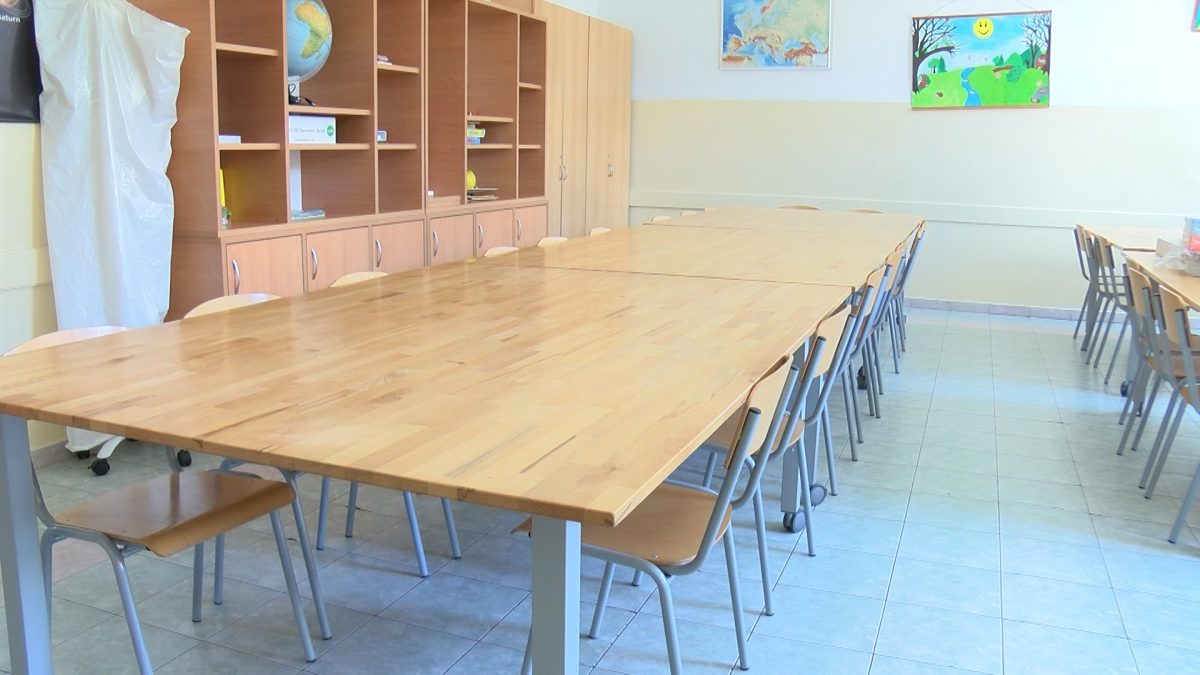 U OSNOVNIM ŠKOLAMA POČINJU POPRAVNI ISPITI I DRUGI UPISNI ROK ZA ĐAKE PRVAKE