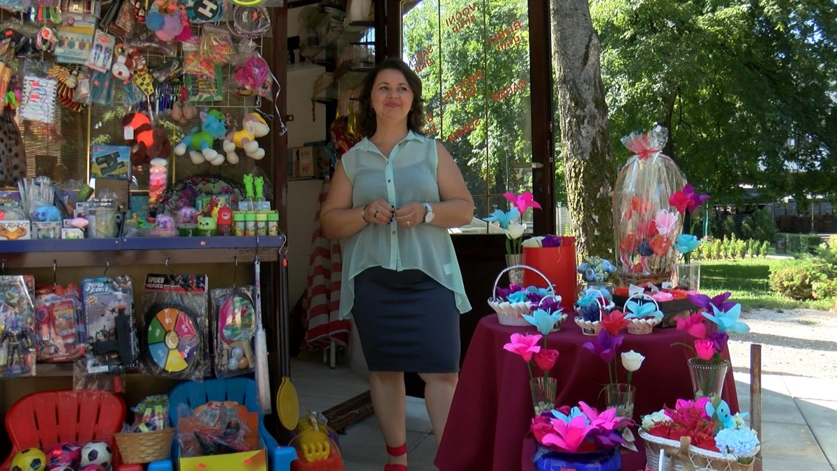 AMILINI RUČNI RADOVI SVOJIM IZGLEDOM I BOJAMA SVAKODNEVNICU ČINE LJEPŠOM