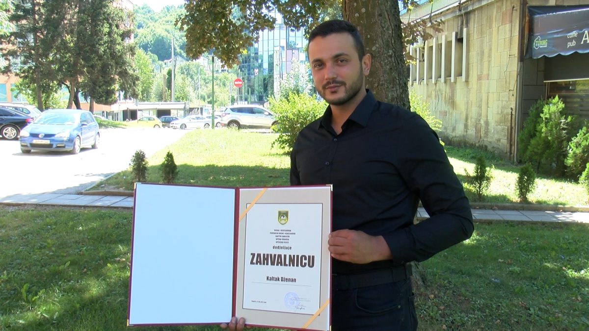 DŽENAN KALTAK DOBITNIK ZAHVALNICE OPĆINE VOGOŠĆA