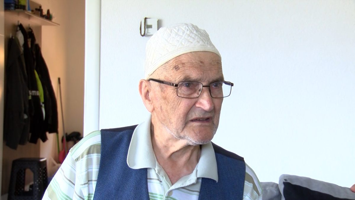 98-GODIŠNJI HADŽIJA HASAN ŠEJTO JEDINI JE ŽIVI UČESNIK NOR-a U VOGOŠĆI