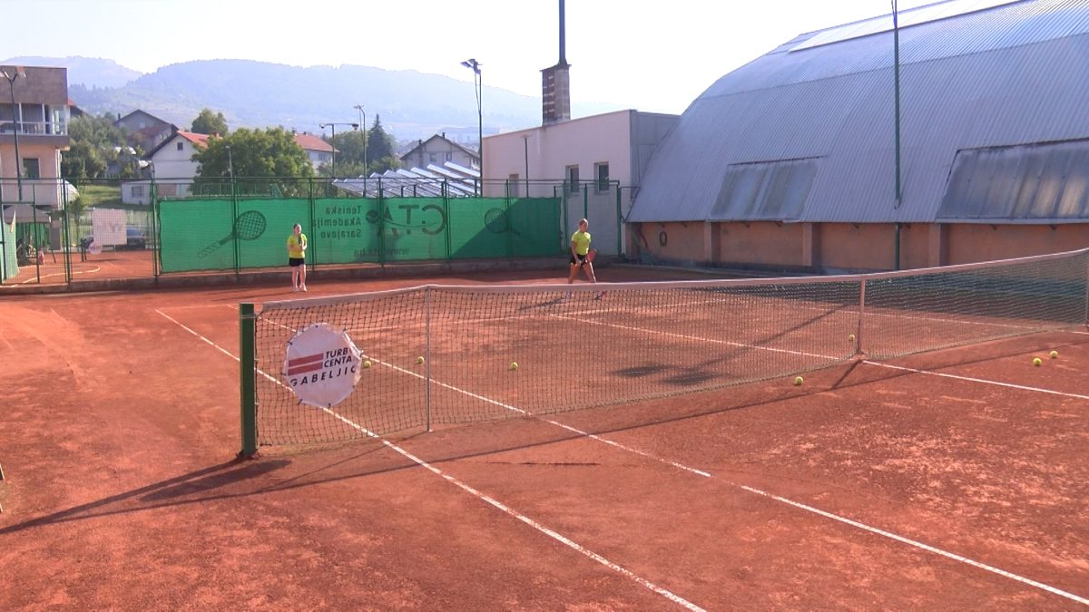 U TENISKOM KLUBU “VICTORY” UPIS NOVIH ČLANOVA U ŠKOLU TENISA