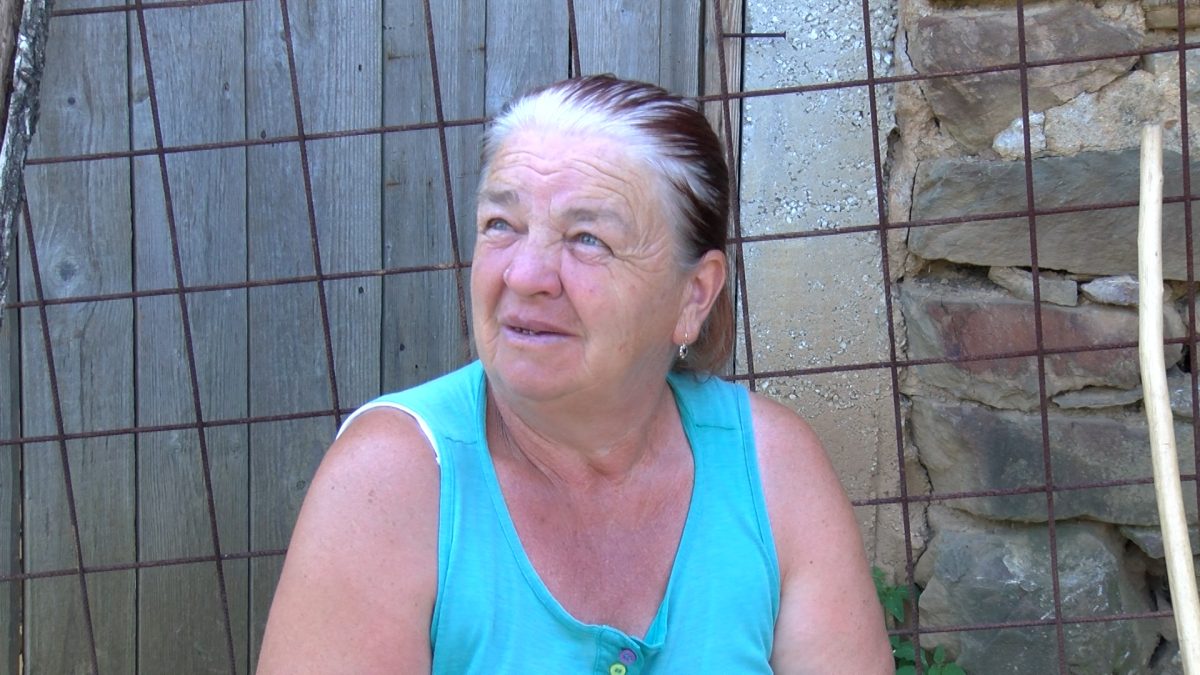 SAMIJA KAHRIMAN IZ TIHOVIĆA POZNATA PO PLETENJU VUNENIH ČARAPA