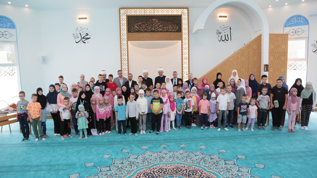 MUFTIJA GRABUS U VOGOŠĆI: KROZ MEKTEB SE RAZVIJE CJELOKUPNI POGLED NA NAŠE BOSANSKOHERCEGOVAČKO BIĆE