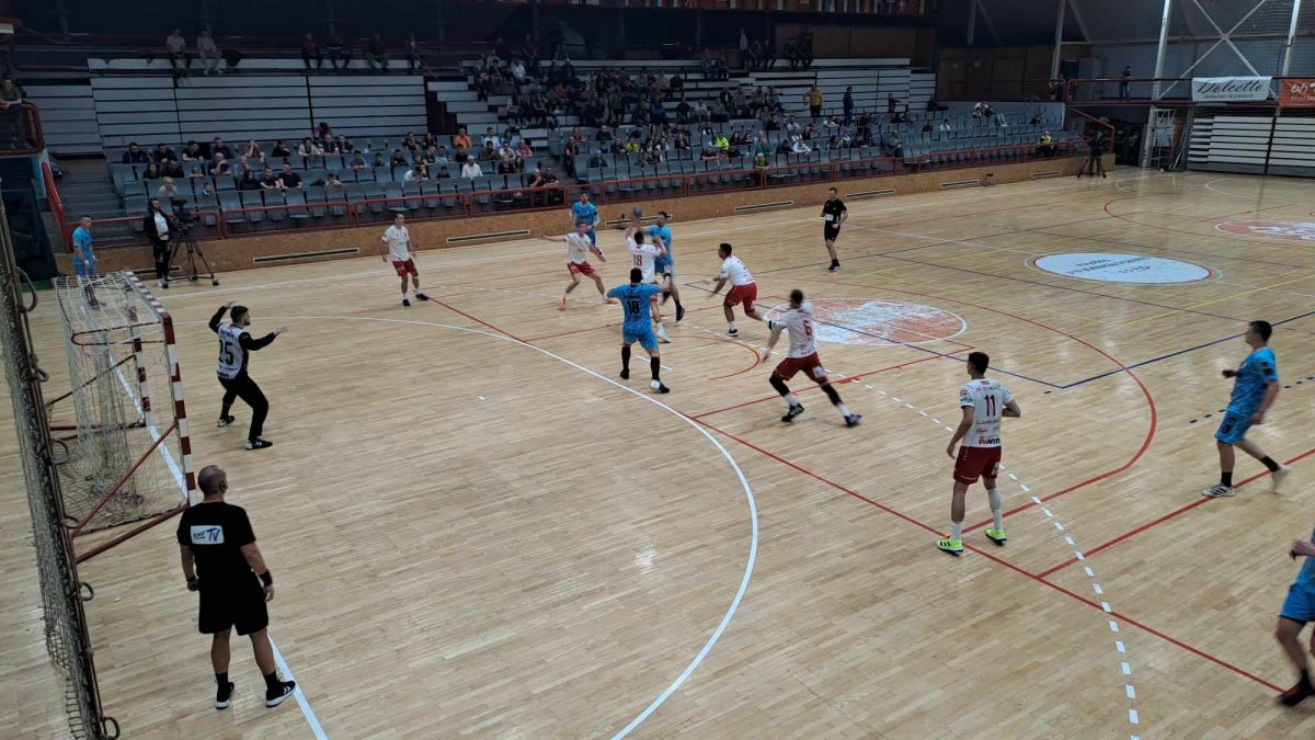DERBI IZMEĐU VOGOŠĆE I IZVIĐAČA ZAVRŠEN BEZ POBJEDNIKA REZULTATOM 32:32