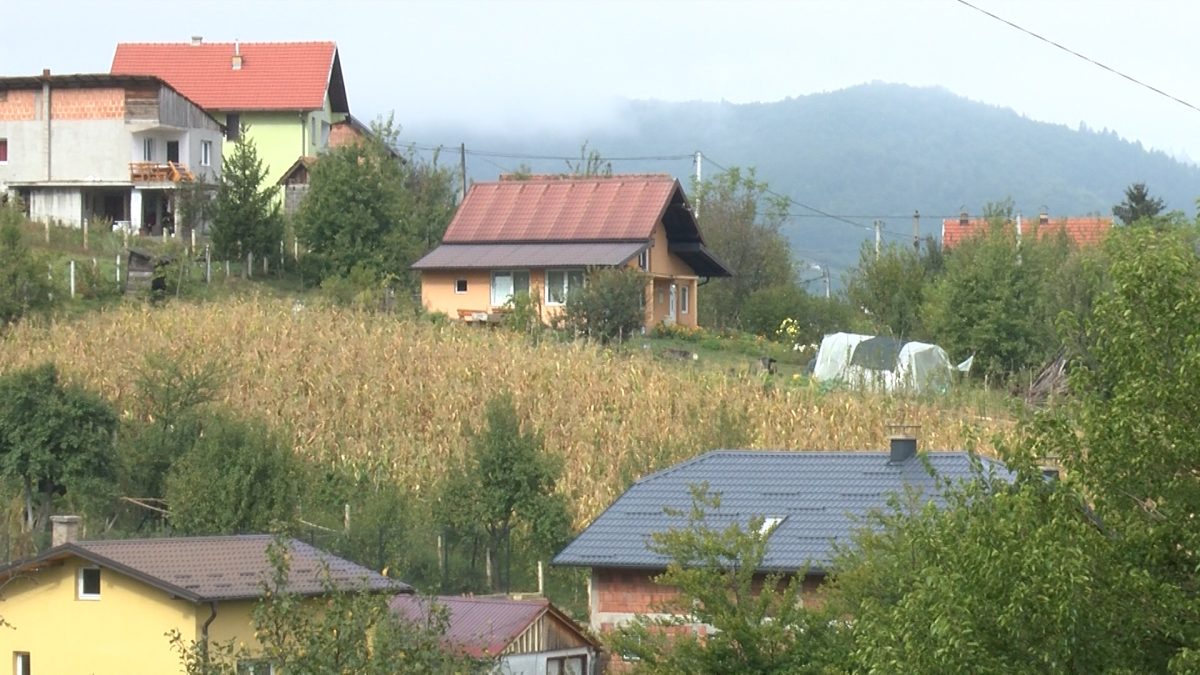 LIJEPI JESENJI DANI POGODNI ZA PRIPREMU NOVE POLJOPRIVREDNE SEZONE