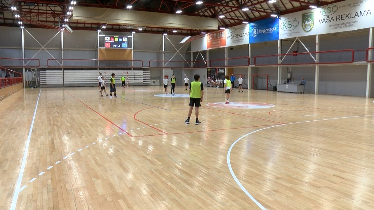 EKIPA OŠ “ZAHID BARUČIJA” NAJBOLJA NA TURNIRU U FUTSALU