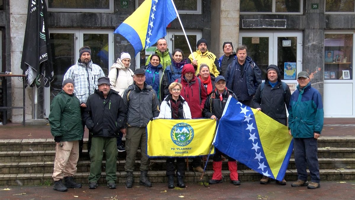 ZAJEDNIČKI POHOD PLANINARA NA MOTKU POVODOM DANA DRŽAVNOSTI BIH