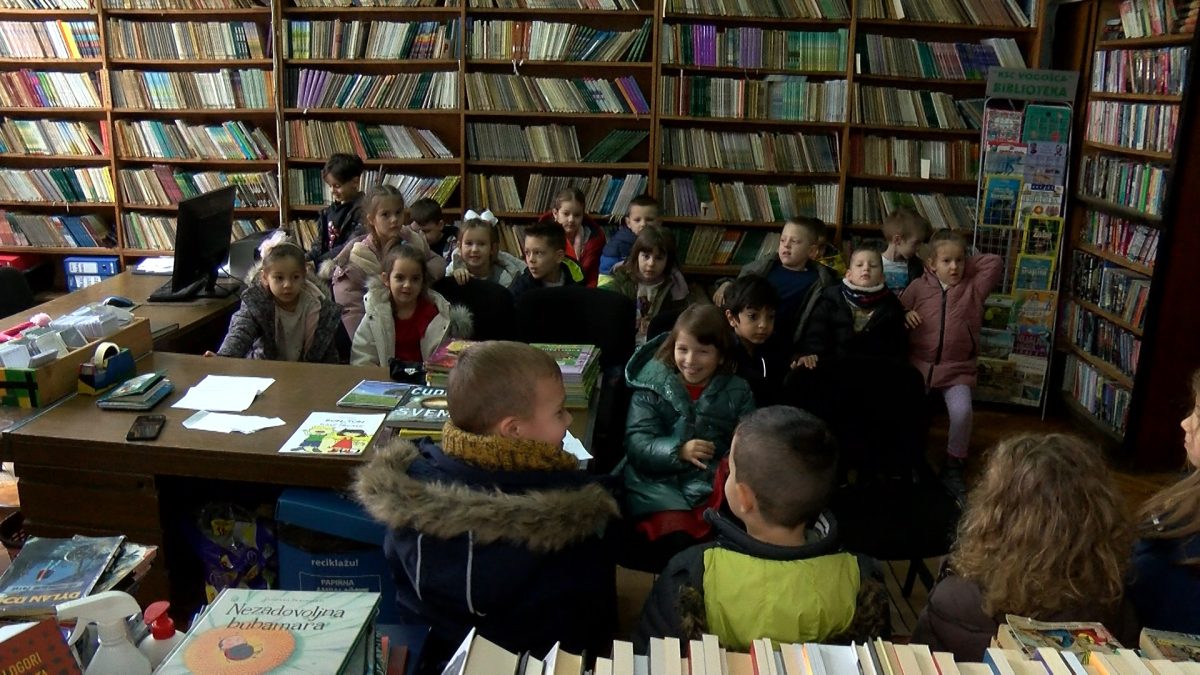 DJECA IZ VRTIĆA „TREŠNJICA“ POSJETILA VOGOŠĆANSKU BIBLIOTEKU
