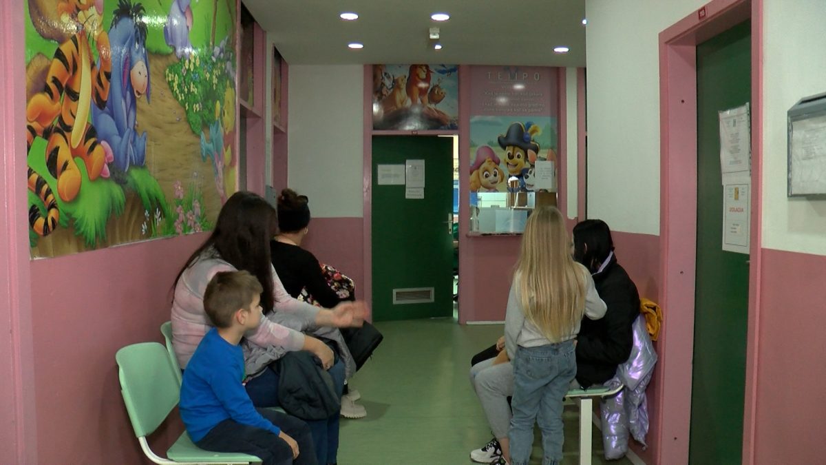 NA ODJELU PEDIJATRIJE U VOGOŠĆI POVEĆAN BROJ OBOLJELE DJECE OD VIRUSA I GRIPE