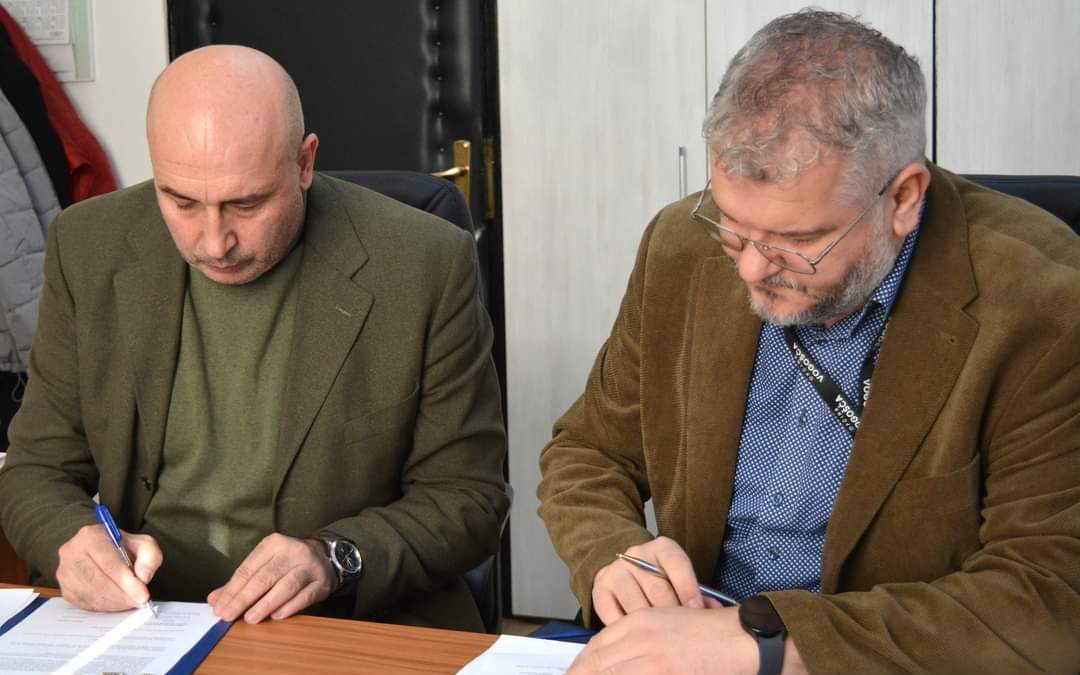 NAČELNIK HASANOVIĆ I MINISTAR OSMANOVIĆ POTPISALI SPORAZUM KOJIM SE OBEZBJEĐUJE SMJEŠTAJ ZA PRIPADNIKE BRANITELJSKE POPULACIJE