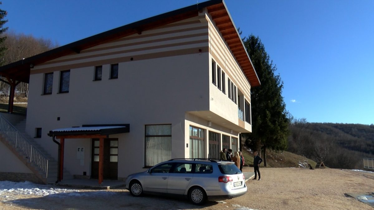 U NASELJU UGLJEŠIĆI POČINJE SA RADOM  NOVI PLANINARSKI DOM
