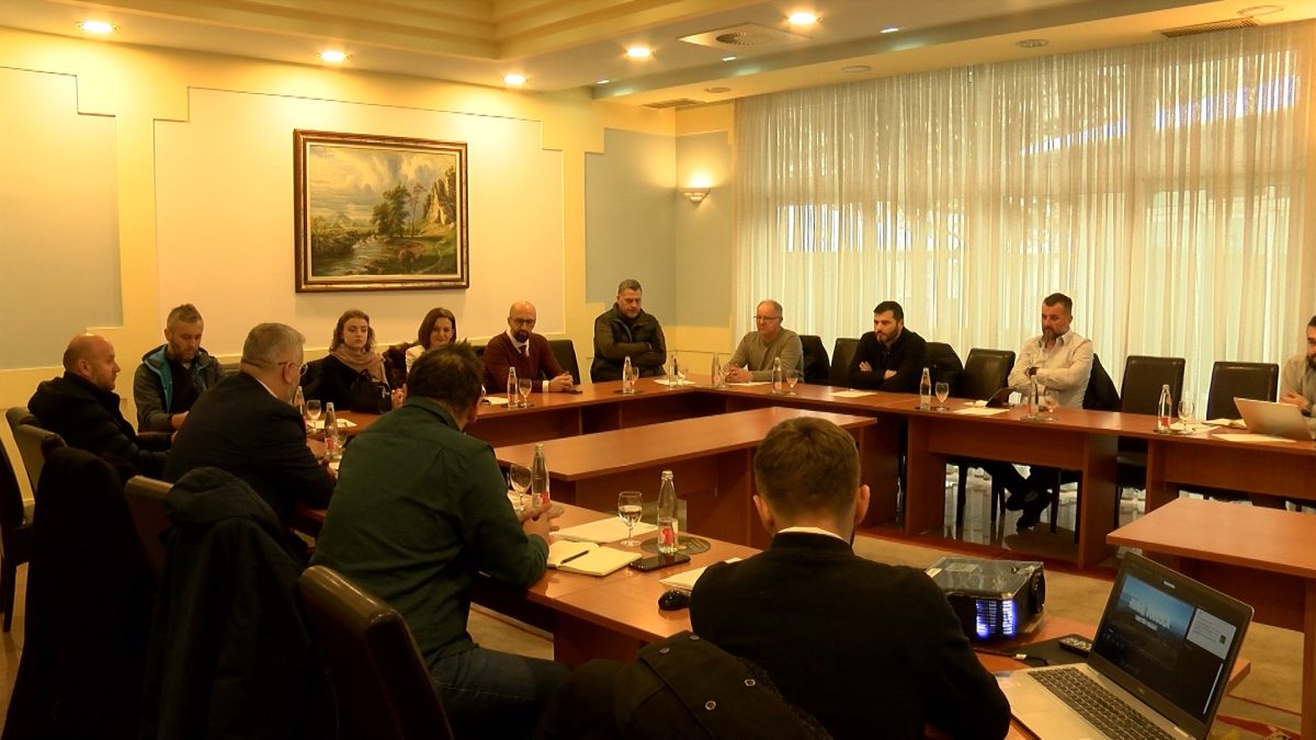 NEVLADINA ORGANIZACIJA „STEP“ ORGANIZOVALA OKRUGLI STO POD NAZIVOM „IZAZOVI TURIZMA U VOGOŠĆI“