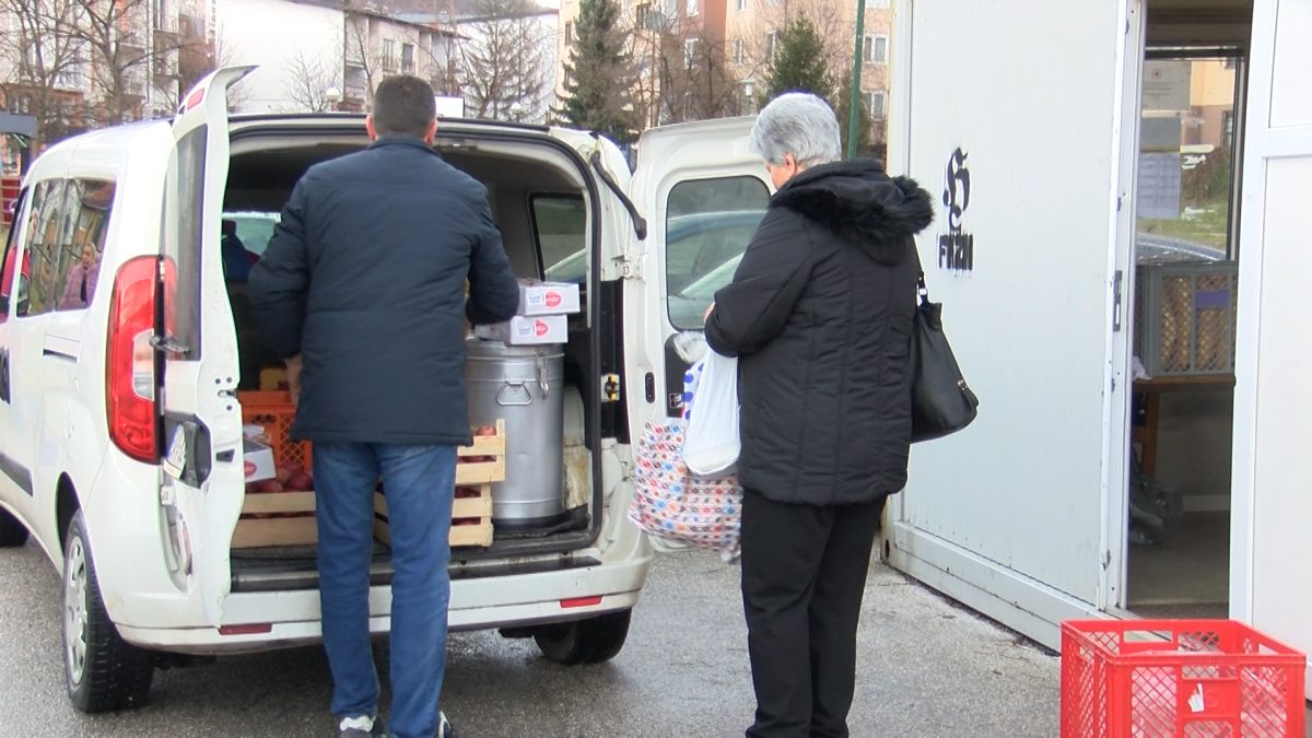 OBROKE JAVNE KUHINJE CRVENOG KRIŽA KORISTI 109 GRAĐANA OPĆINE VOGOŠĆA