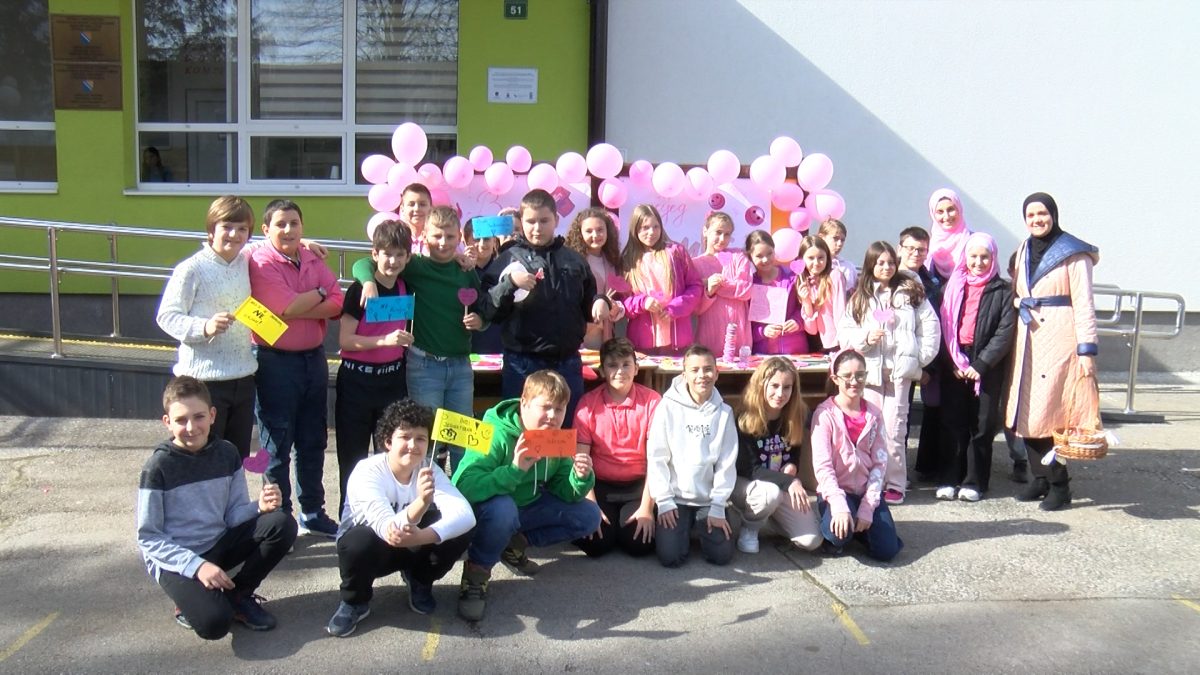 UČENICI OŠ “MIRSAD PRNJAVORAC” NIZOM AKTIVNOSTI OBILJEŽAVAJU MEĐUNARODNI DAN BORBE PROTIV VRŠNJAČKOG NASILJA