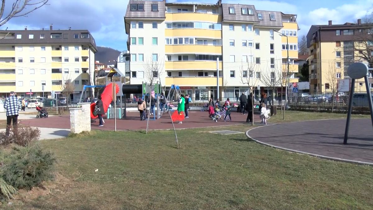 VOGOŠĆANI UŽIVAJU U FEBRUARSKIM SUNČANIM DANIMA