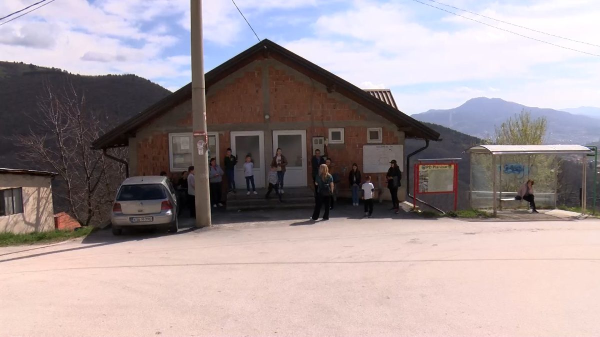 STANOVNICI NASELJA TIHOVIĆI BEZ GRADSKOG PRIJEVOZA