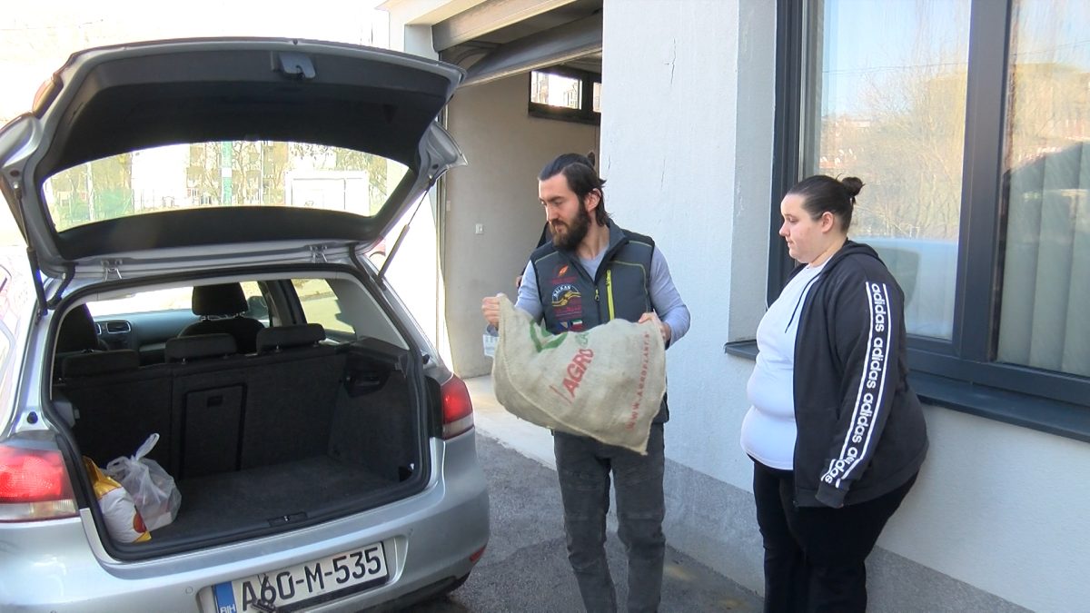 UDRUŽENJE “IZVOR DOBROČINSTVA” ZA OKO 100 JETIMSKIH PORODICA PODIJELILO SADNI MATERIJAL ZA PROLJETNU SJETVU