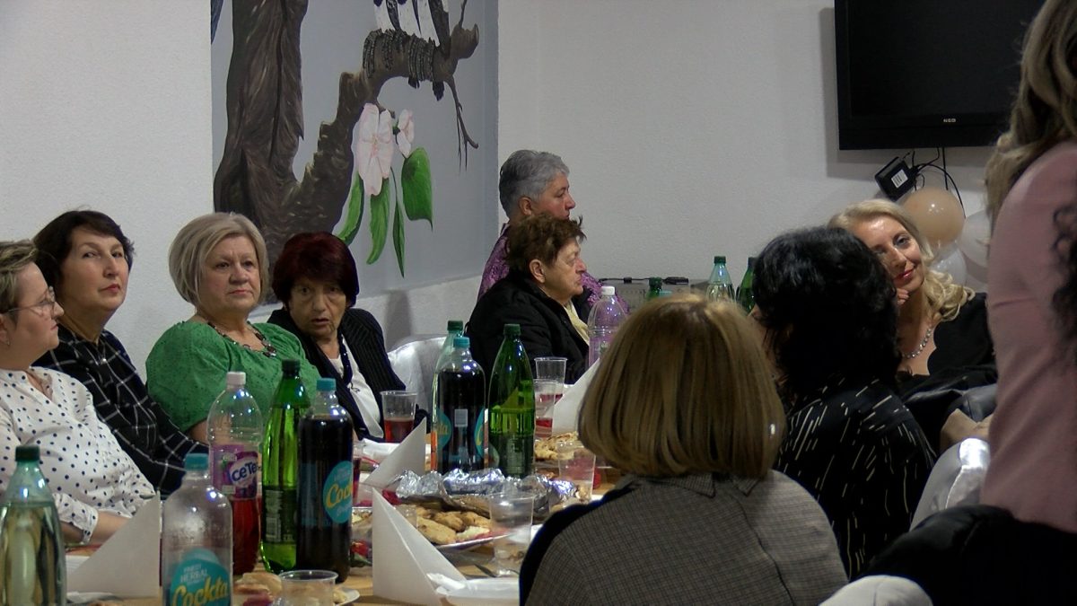 ČLANICE UDRUŽENJA „SVRAČANI“ ORGANIZOVALE DRUŽENJE POVOM DANA NEZAVISNOSTI BIH I DANA ŽENA