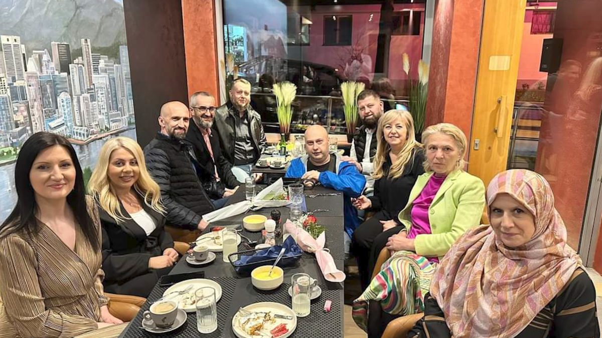 UPRILIČEN ZAJEDNIČKI IFTAR UPOSLENIKA RTV VOGOŠĆA I OU “TEMPO”