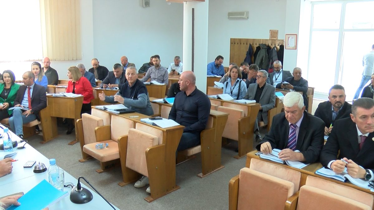 VIJEĆNICI OPĆINSKOG VIJEĆA VOGOŠĆA ODRŽALI VANREDNU SJEDNICU O STANJU U BIVŠOJ KASARNI “ENVER ŠEHOVIĆ”