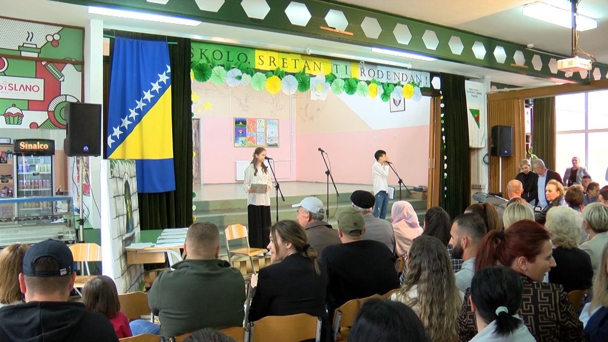 OŠ „IZET ŠABIĆ“ PROSLAVILA 40 GODINA RADA