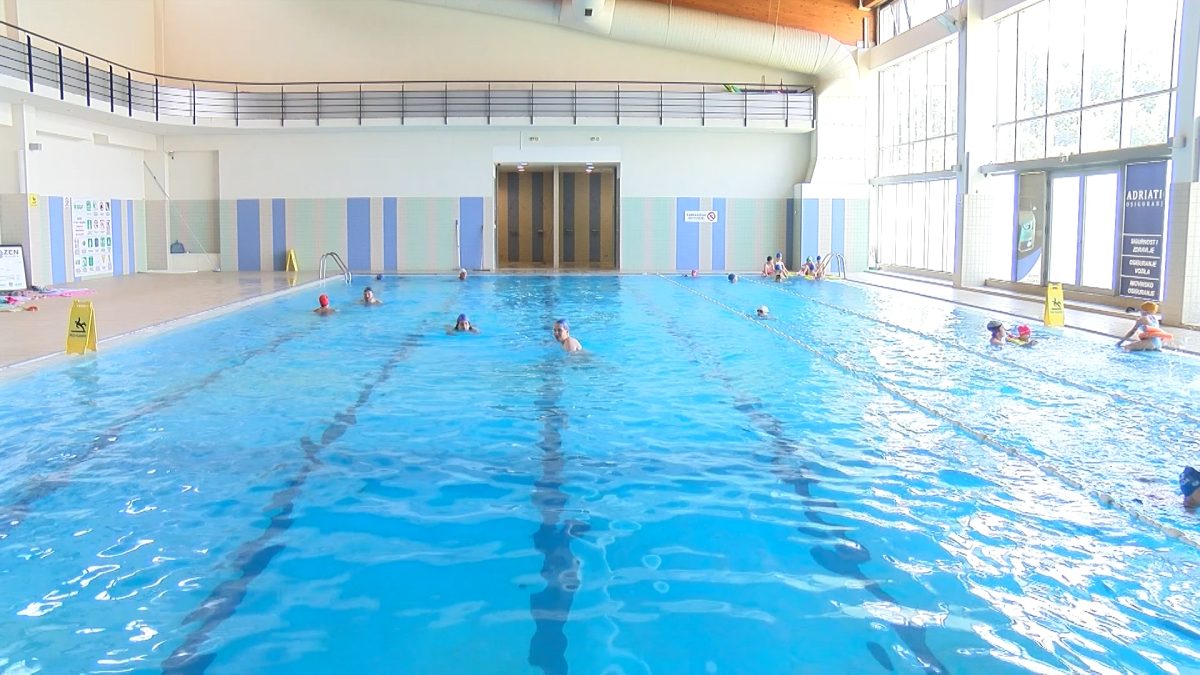 NA VOGOŠĆANSKOM BAZENU GRAĐANI PLIVALI ZA SAMO 1 KM