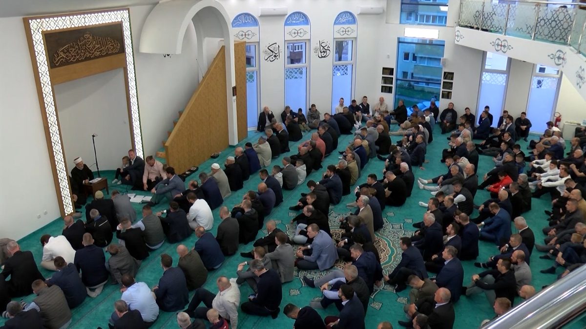 MUSLIMANI U VOGOŠĆI SA POSEBNOM RADOŠĆU DOČEKUJU RAMAZANSKI BAJRAM