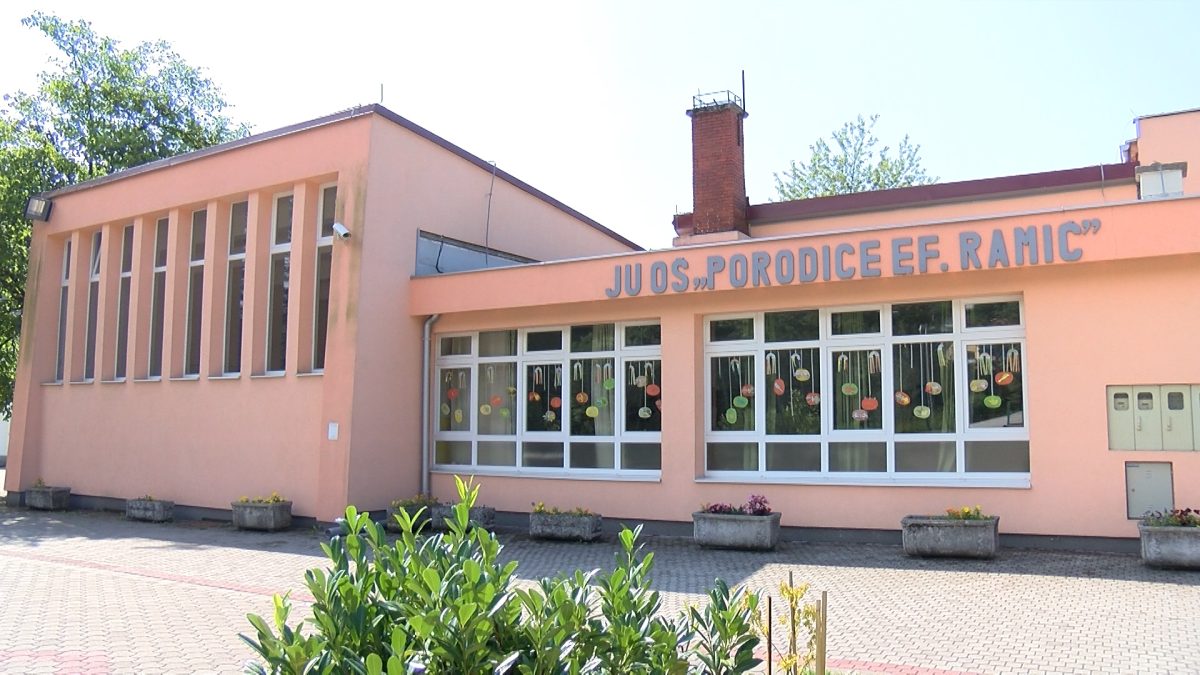 U OŠ PORODICE EF. RAMIĆ ZADOVOLJNI OSTVARENIM USPJEHOM NA KRAJU ŠKOLSKE GODINE