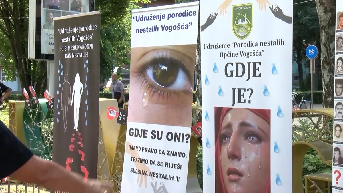 SUTRA U VOGOŠĆI POSTAVLJANJEM INSTALACIJE NESTALOG LIKA BIĆE OBILJEŽEN MEĐUNARODNI DAN NESTALIH OSOBA