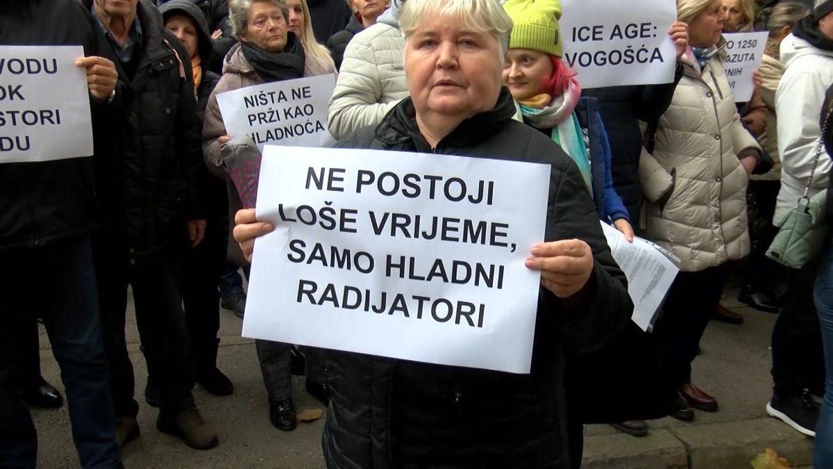 PROMRZLI VOGOŠĆANI NA PROTESTIMA PORUČILI: “NE POSTOJI LOŠE VRIJEME, SAMO HLADNI RADIJATORI
