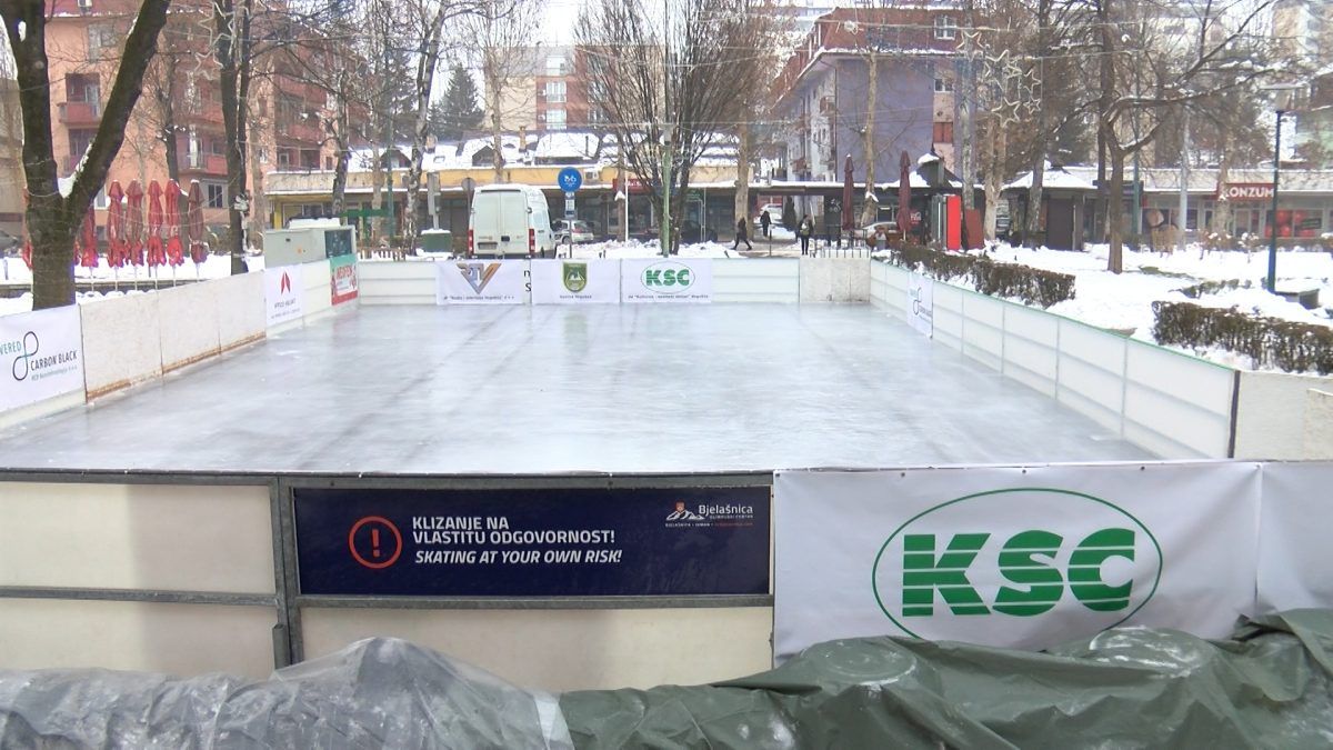 SUTRA U VOGOŠĆI SVEČANO OTVARANJE KLIZALIŠTA UZ NASTUP GRUPE „ANTANTA“