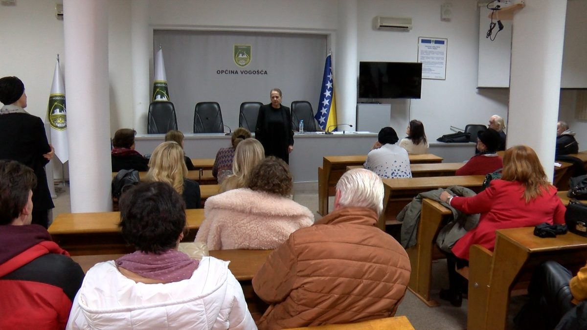 HASIJA BORIĆ U VOGOŠĆI ODRŽALA SVOJU MONODRAMU – HASANAGINICIN BLUZ