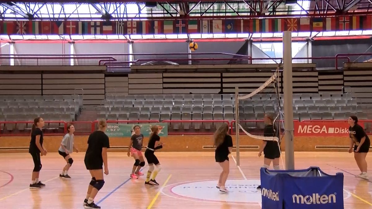 ODBOJKAŠKI KLUB „VOGOŠĆA“ VRŠI UPIS NOVIH ČLANOVA U ŠKOLU ODBOJKE