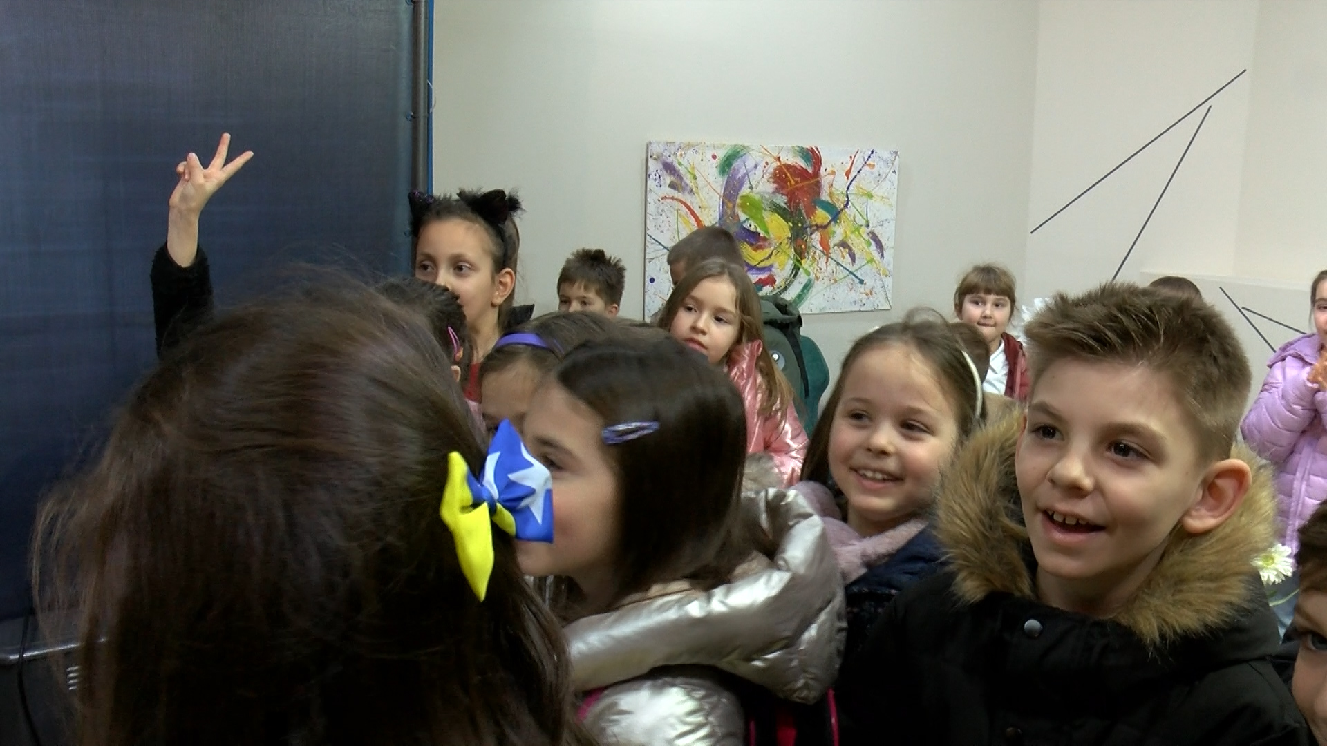 UČENICI OŠ “ZAJKO DELIĆ” POSJETILI RTV VOGOŠĆA