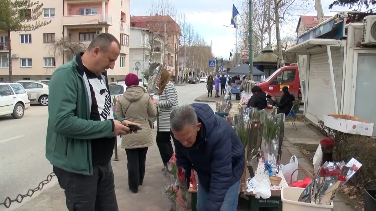ZA ULIČNU PRODAJU CVIJEĆA POVODOM DANA ŽENA POTREBNO JE POSJEDOVATI RJEŠENJE O KORIŠTENJU JAVNE POVRŠINE