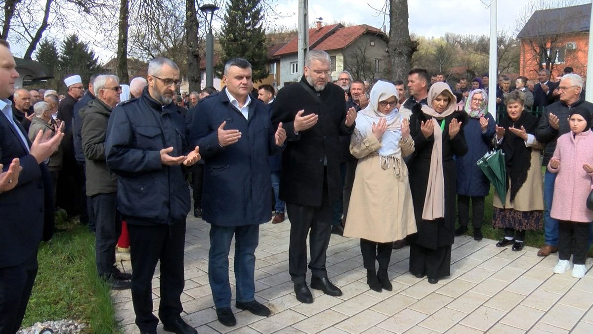 DELEGACIJE OPĆINE VOGOŠĆA I KOORDINACIJE BORAČKIH UDRUŽENJA DOSTOJANSTVENO OBILJEŽILE DAN ŠEHIDA