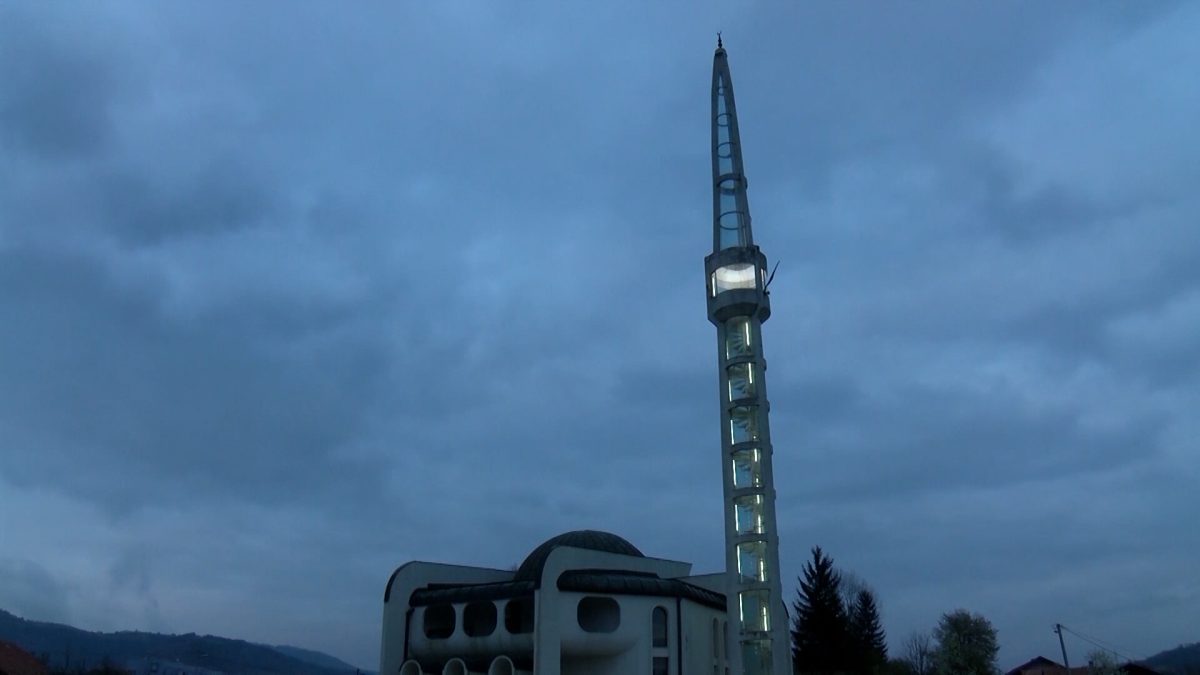 VEČERAS MUSLIMANI OBILJEŽAVAJU LEJLETUL-KADR, NOĆ KOJA JE VRIJEDNIJA OD HILJADU MJESECI