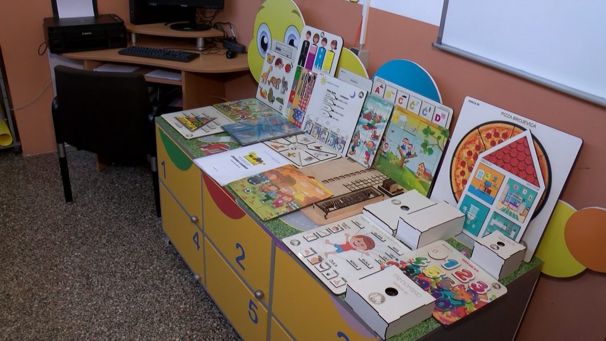 MOBILNI TIM OŠ “ZAHID BARUČIJA” DOBIO VRIJEDNU DIDAKTIČKU OPREMU