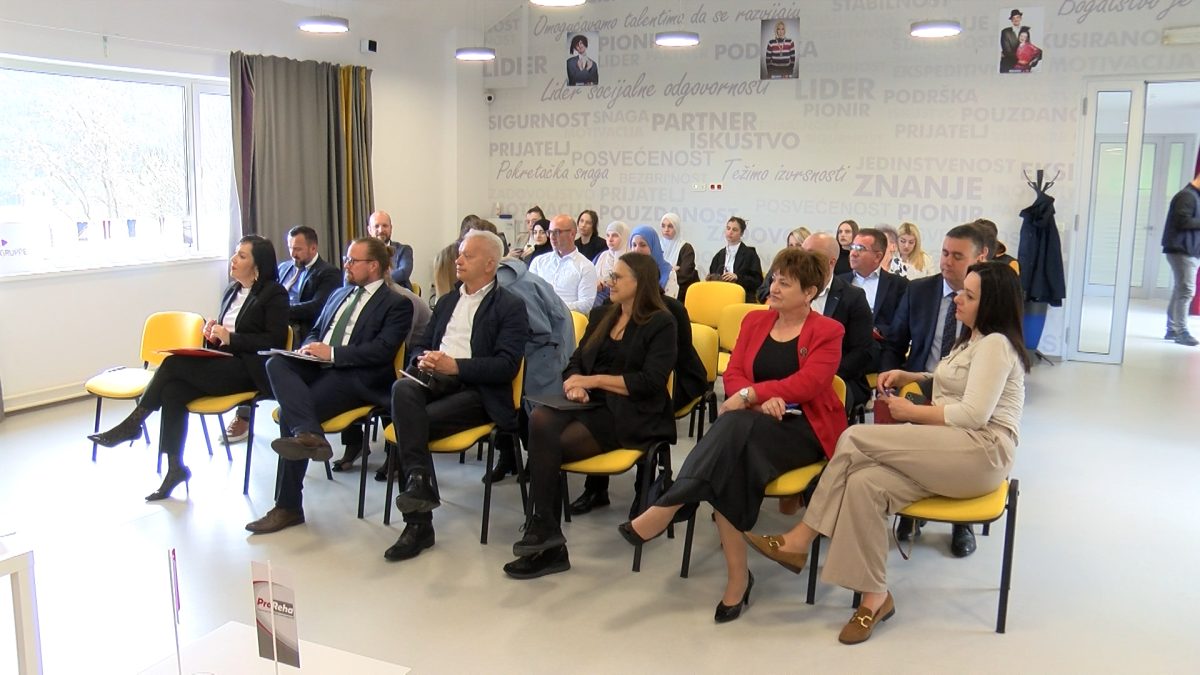 U SAVEZU “SUMERO” ODRŽANA KONFERENCIJA „PROFESIONALNA REHABILITACIJA I INTEGRACIJA OSOBA SA INVALIDITETOM NA OTVORENO TRŽIŠTE RADA U BOSNI I HERCEGOVINI“