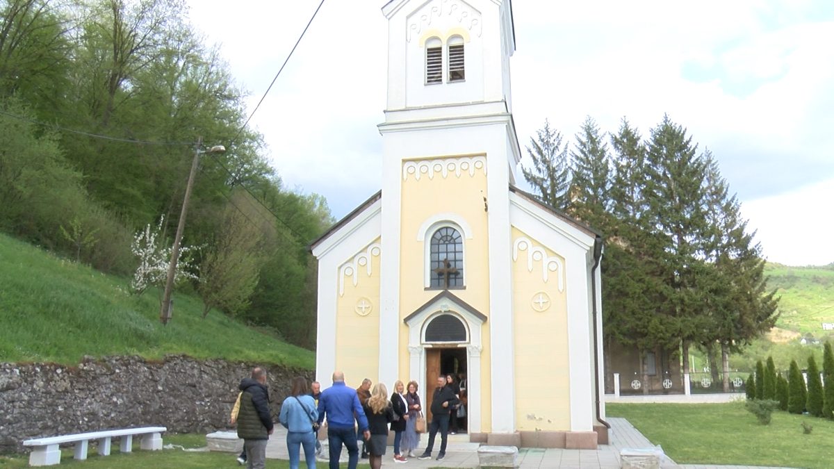 PRAVOSLAVNI VJERNICI PROSLAVILI VASKRS