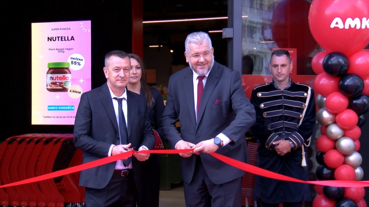 U NASELJU NOVA VOGOŠĆA SVEČANO OTVOREN SUPERMARKET AMKO KOMERC