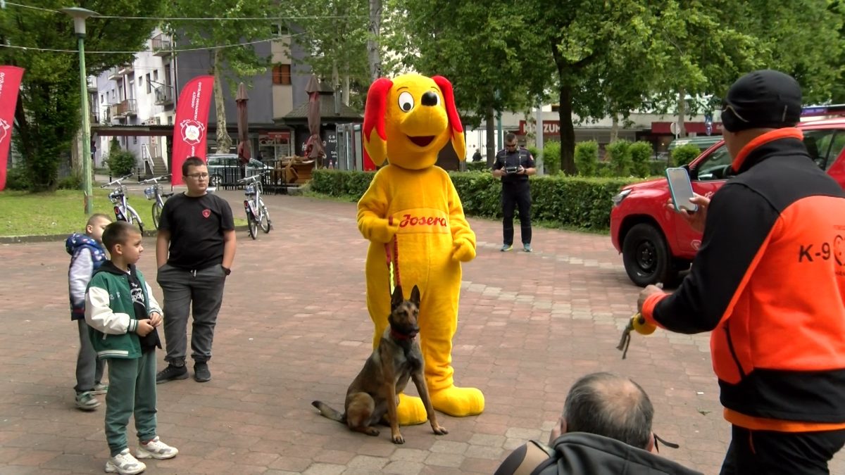 U VOGOŠĆI PROMOVISANO VATROGASTVO I K9 JEDINICA