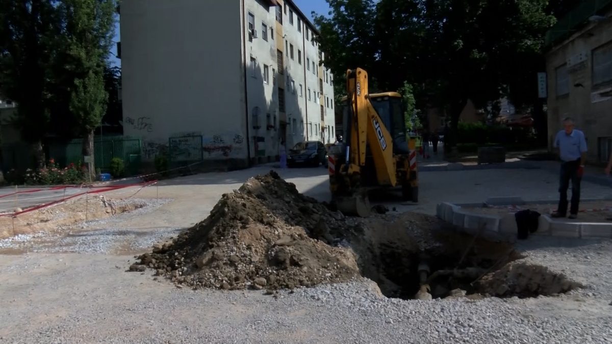 RADNICI  PREDUZEĆA „BAGS-ENERGOTEHNIKA“ PRISTUPILI SANACIJI VRELOVODA U DIJELU JOŠANIČKE ULICE