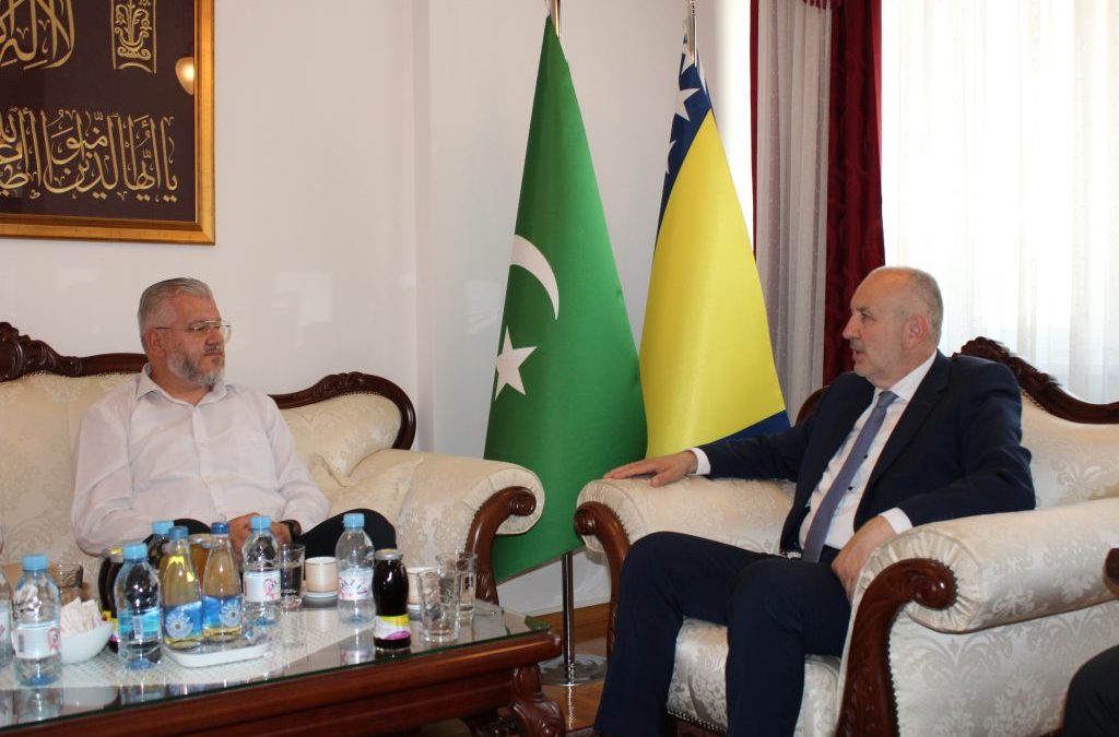 NAČELNIK OPĆINE VOGOŠĆA U ZVANIČNOJ POSJETI MUFTIJI SARAJEVSKOM: RAZGOVARANO O ORGANIZACIJI KOLEKTIVNE DŽENAZE U TIHOVIĆIMA
