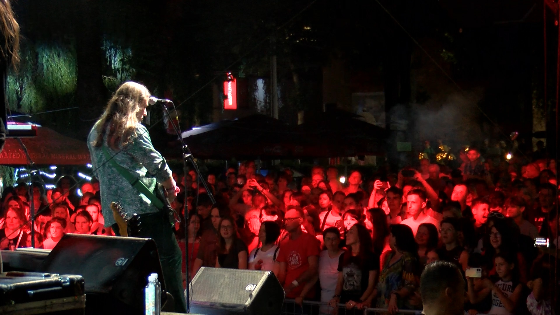 “DIVLJE JAGODE” PUBLICI PRIREDILE ŽESTOKU ROK SVIRKU