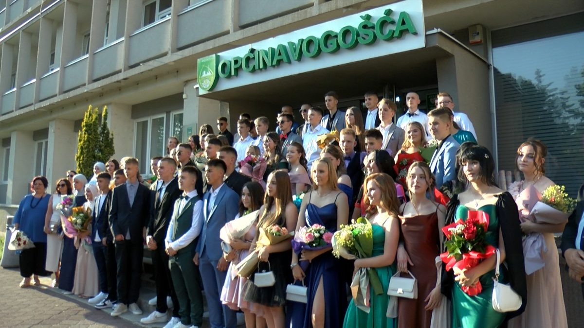 MATURANTI OŠ „ZAHID BARUČIJA“ – VRIJEDNA I USPJEŠNA GENERACIJA